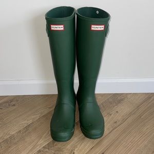 Hunter boots WITH Hunter boot socks